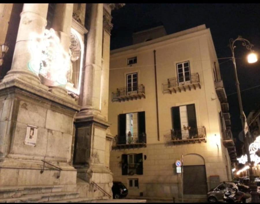 Apartamento La Dimora Della Kalsa Palermo Exterior foto
